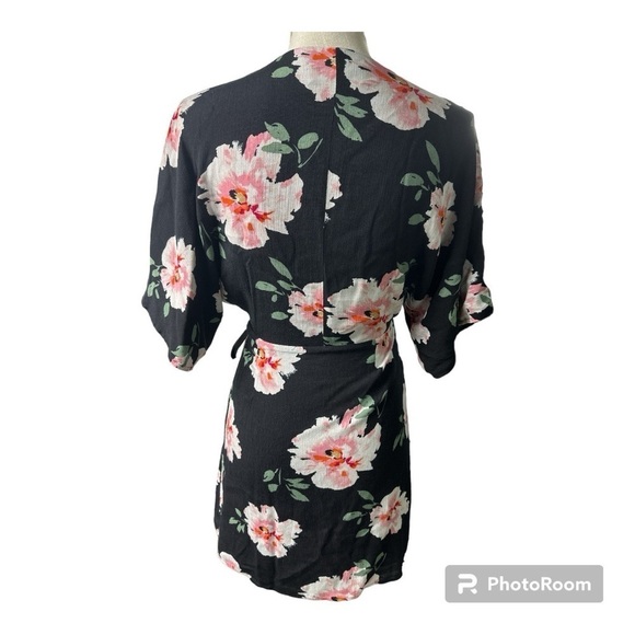 LULU’S take me black floral BOUQUET wrap around dress sz  S - Picture 3 of 12